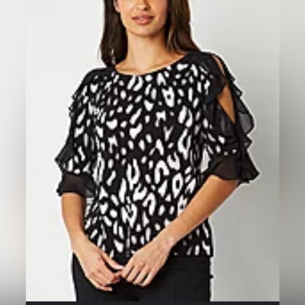 NEW Bold Elements Woman Cold Shoulder Flutter Sleeve Print Top Sz XL Black White